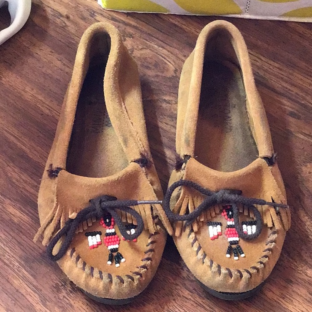 MINNETONKA MOCCASINS